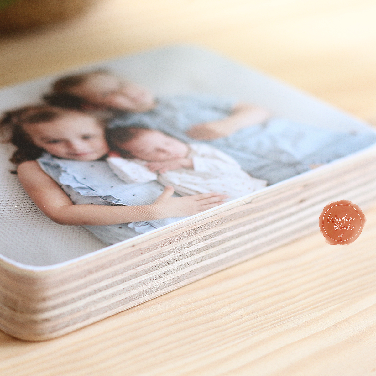 houten fotoblok met detail van afgeronde hoeken